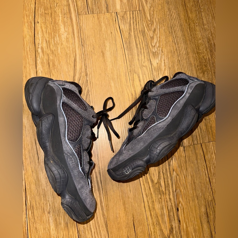 Yeezy 500 Utility black